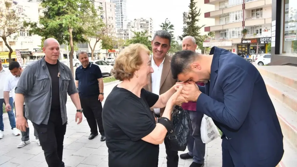  Çukurova Belediye Başkanı Emrah Kozay  ‘Seçimi kazanırsam yine geleceğim dedi ve Sözünü Tuttu..