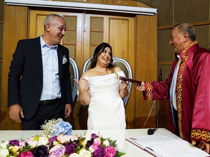 GÜRÇİN CAN’DAN BEKARLIĞA VEDA