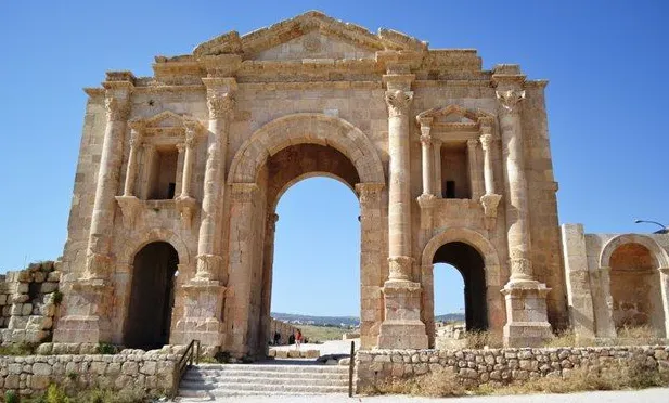 ADANA İSMİ NEREDEN GELMEKTEDİR ....