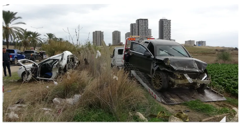 14 Yaşındaki Çocuğun Kullandığı Cip Araca Çarptı...1 Ölü 