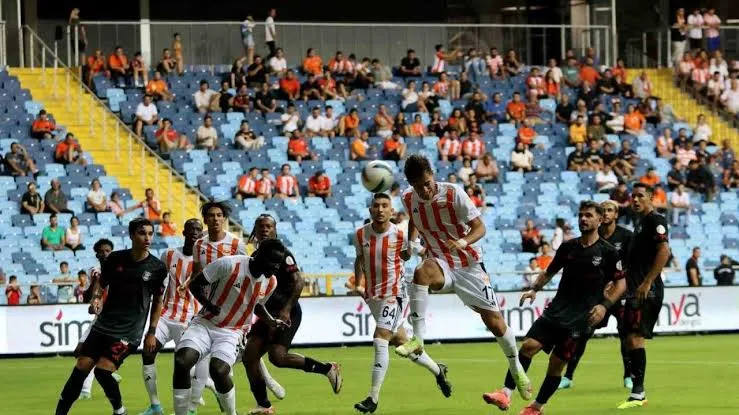 Adanaspor Evinde Pendik