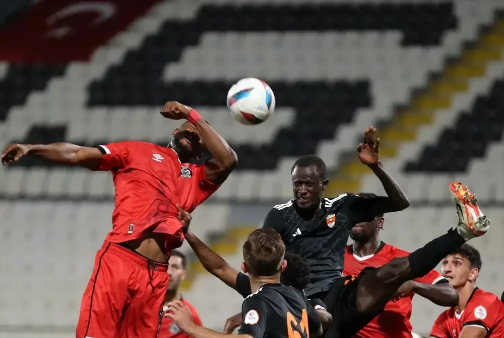 Manisa Penaltı Kaçırdı. . Adanaspor Puanı Kaptı.0-0