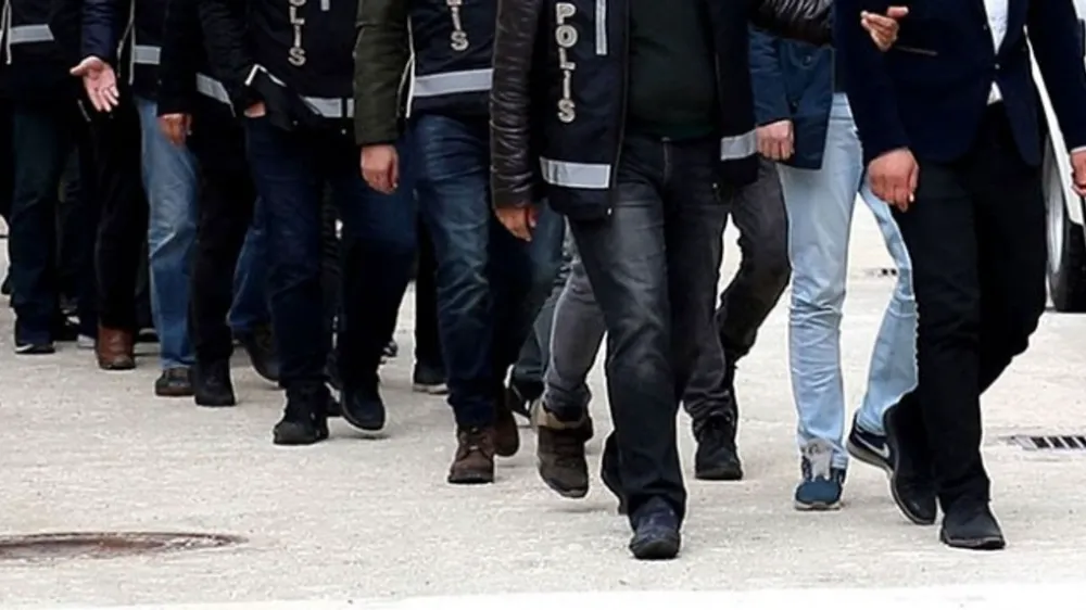 FETÖ Soruşturmasında 35 kişi Tutuklandı...