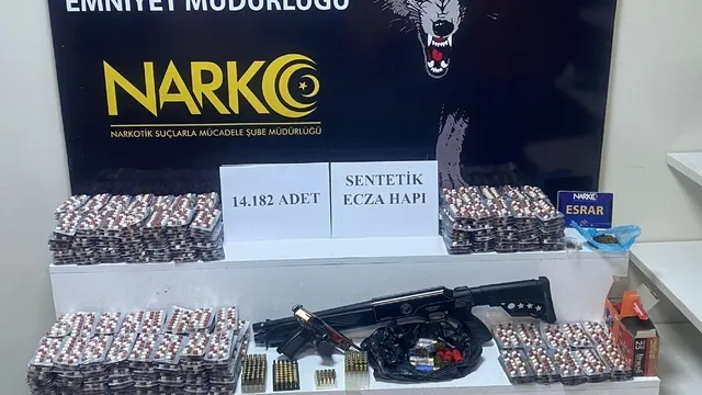 Adana'da 14 bin adet sentetik İlaç Yakalandı...Eczacı 'içmek için' aldım Dedi.