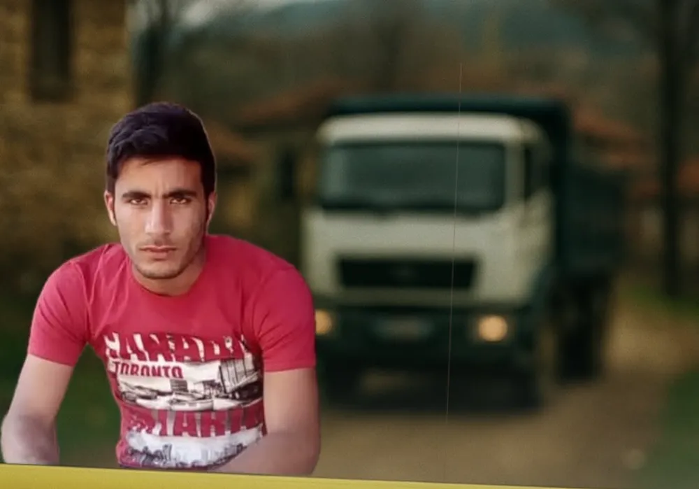 Ağabeyinin Kamyonunun Altında Kalan Genç Hayatını Kaybetti.