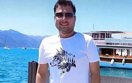 Düğün Hazırlığı Yapan Genç Ögretmen Kalbine Yenildi.