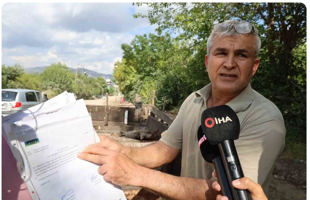 Yol Benim Dedi Trafiğe Kapattı....
