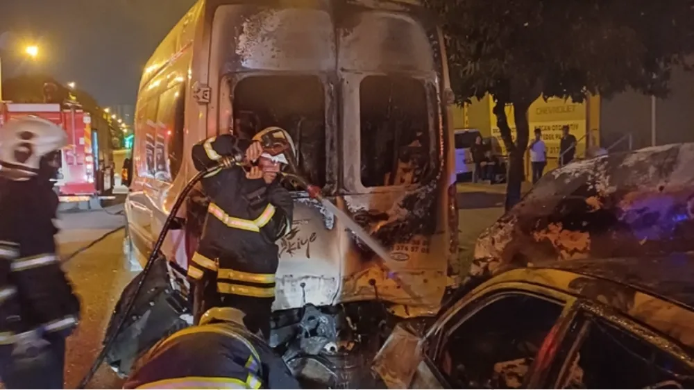 Adana Seyhan...Otomobil Minibüs