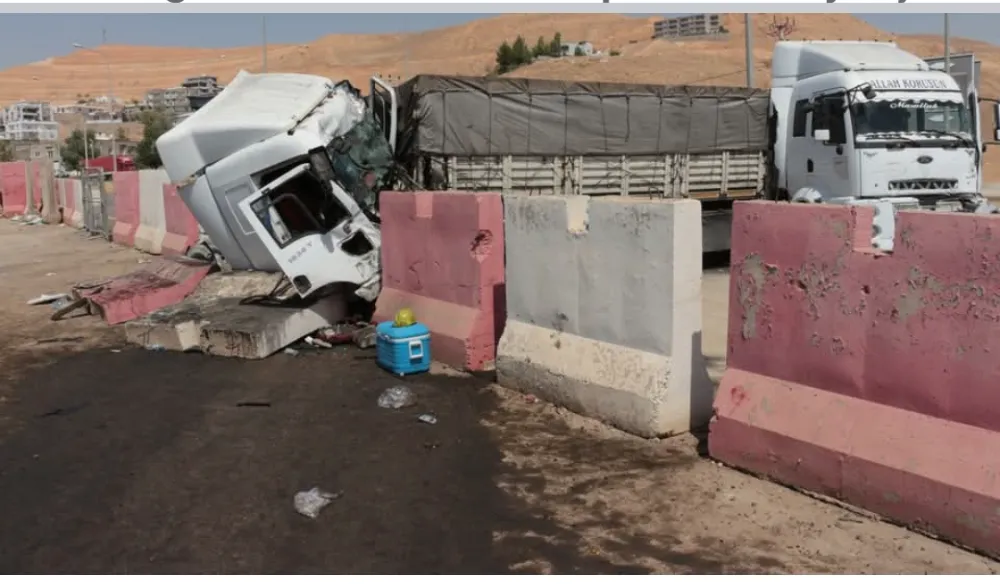 Ölümle biten tesadüf! Sürücüleri kardeş olan iki TIR çarpıştı!