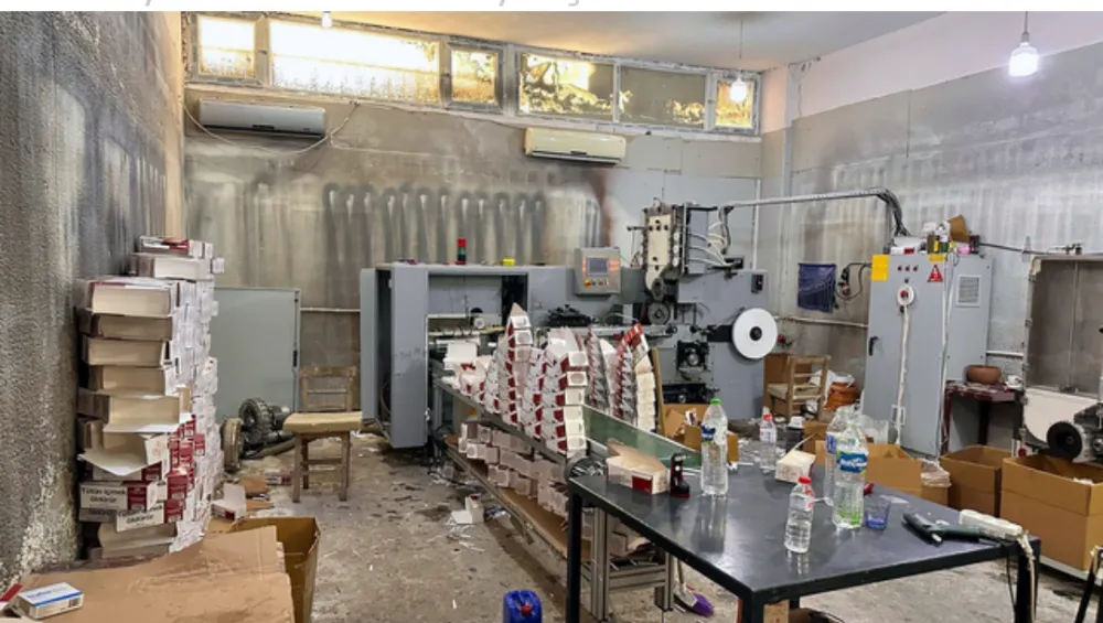Kağıt Bardak Yerine Makaron Üreten Tesise Operasyon 