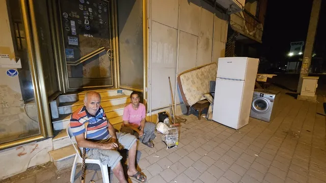 Adana.Tuttukları Evden 3 gün Sonra Çıkarılan Aile Sokakta Kaldı.