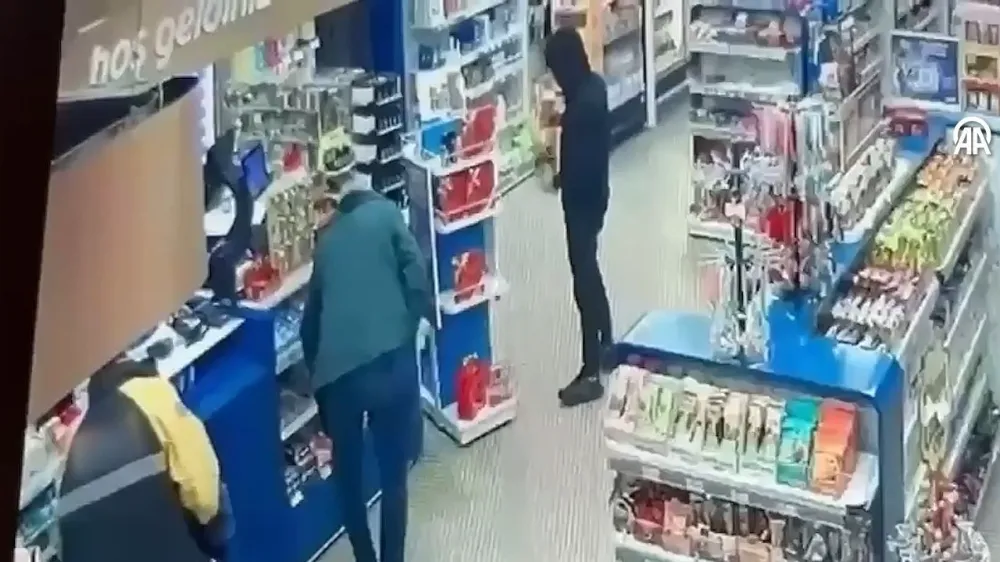 Adana dahil 8 ilde yasa dışı bahis operasyonu: 7 milyar TL'lik para hareketi tespit edildi