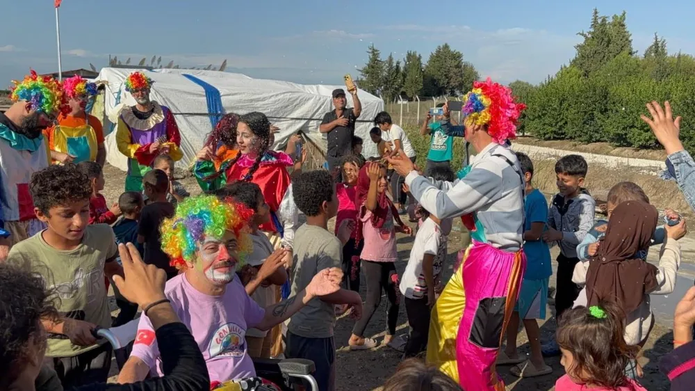 Adana’da Mevsimlik İşçi Çocuklarına Gönüllülerden Moral Etkinliği