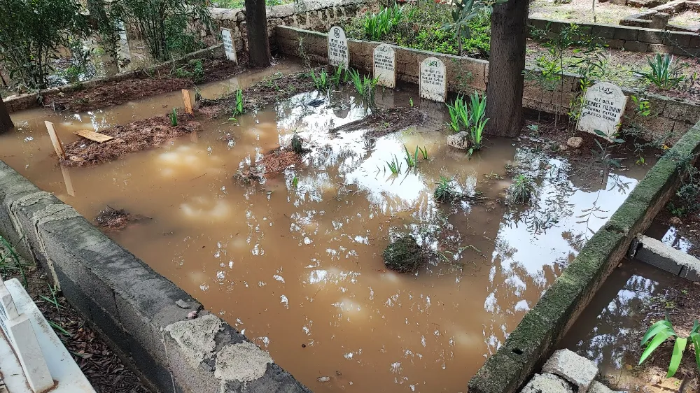 Gaye Amus Adana’da 