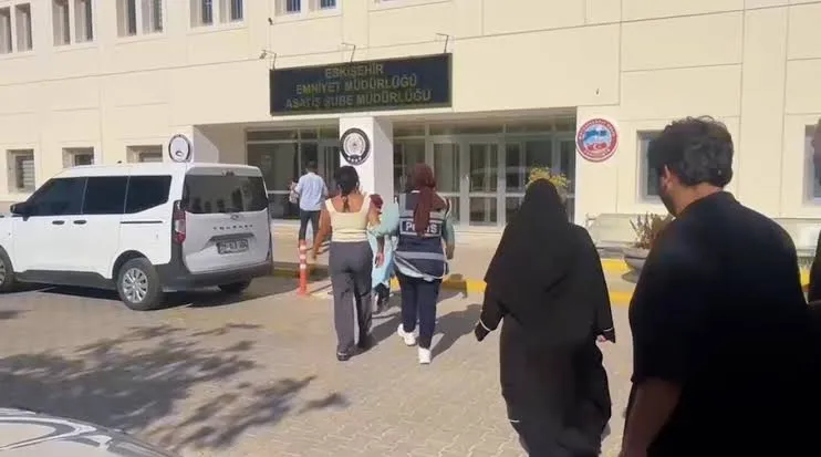 Adana dahil 19 ilde modem dolandırıcılığı operasyonu