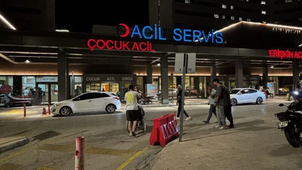 Adana'da 6 yaşındaki çocuk evde tabancayla vurulmuş halde bulundu