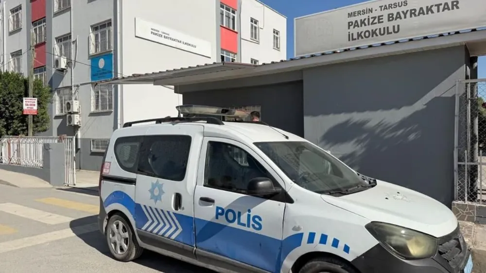 İlkokul 1. Sınıfa Giden Çocuğun Çantasından Silah Çıktı: Baba 'Ben Koydum, Sonra Unuttum' Dedi