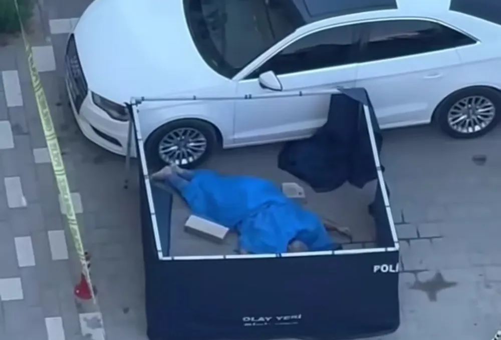 Adana'da 8 Kattan Düşen Yaşlı Adam hayatını kaybetti 
