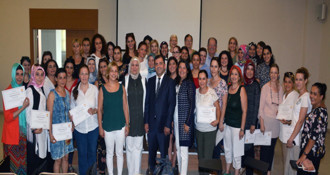 AK Parti`den kadınlara girişimcilik kursu